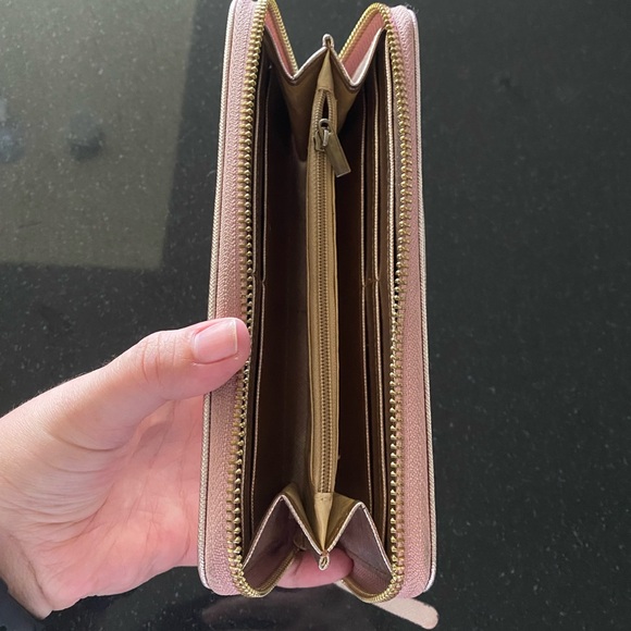 Kate Spade Wallet - Picture 2 of 2